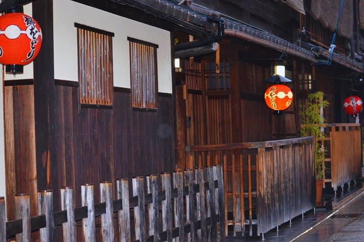 Kyoto Walking Tour Gion, Ninenzaka and Kiyomizudera Temple — photo 5