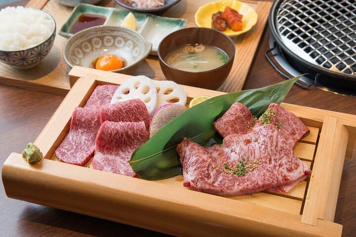 Himeji Castle Guided Tour and Premium Kobe Beef Lunch from Kyoto — photo 3