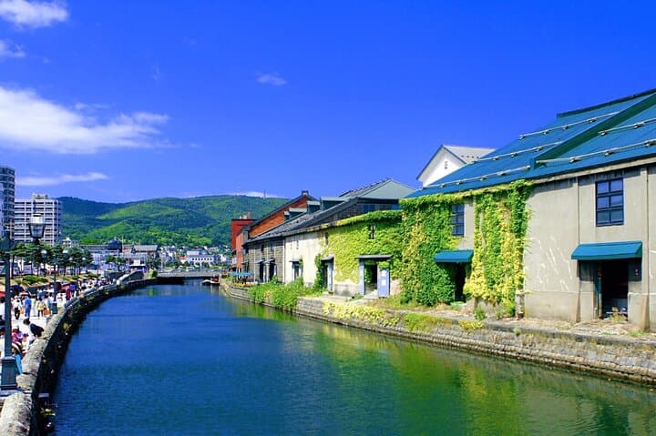 Otaru, Hokkaido Fuji Cherry Blossom Bus Tour │ Sapporo 1Day — photo 9
