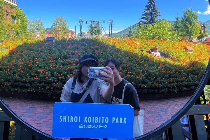 Otaru, Hokkaido Fuji Cherry Blossom Bus Tour │ Sapporo 1Day — photo 6