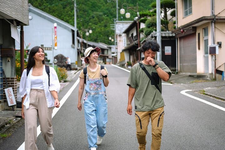 Chestnut Burrs Dye Experience at Kominka in Uchiko Town — photo 2