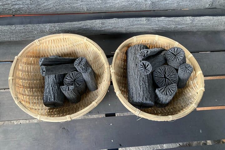 Tea Ceremony Charcoal Kiln Visit and Coffee Time in Uchiko Town — photo 7