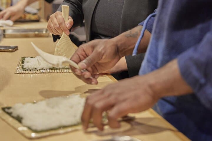 Authentic Sushi or Tempura Cooking Class in Osaka with Michiharu — photo 6