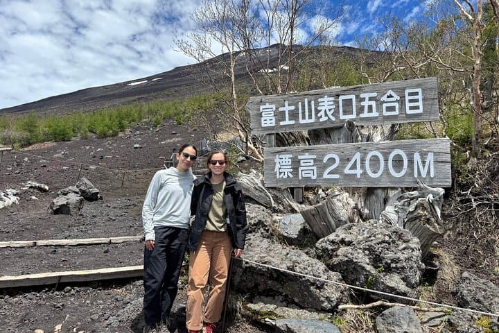 Private Mt. Fuji Hoei Crater Hiking and Sightseeing Tour — photo 16