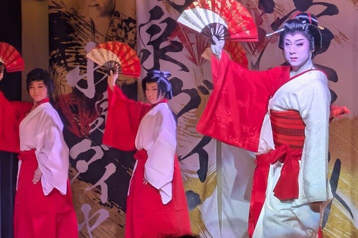 Tokyo Exciting Sumo pracice viewing and Modern Samurai Show tour — photo 7
