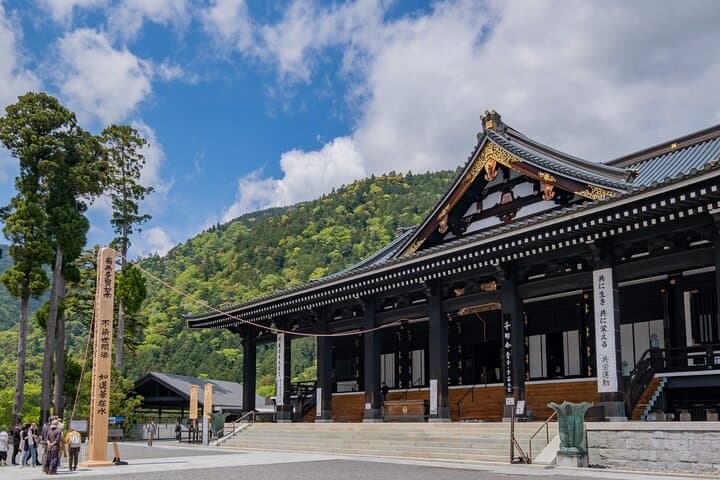 Yamanashi: Minobusan, Japan’s Sacred Mountain of Faith — photo 7