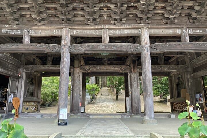 Yamanashi: Minobusan, Japan’s Sacred Mountain of Faith — photo 8