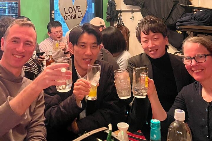 Meet Locals & Sing Karaoke at a Hidden Bar in Fukuoka — photo 13
