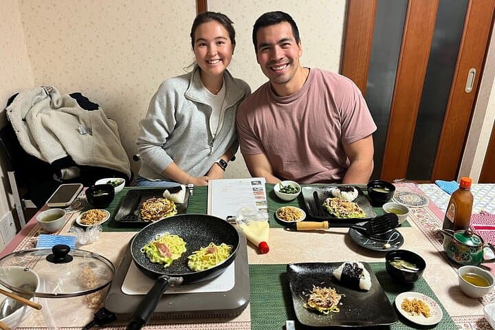Private Kyoto Sushi Cooking Class & Tea Ceremony with Emika — photo 4