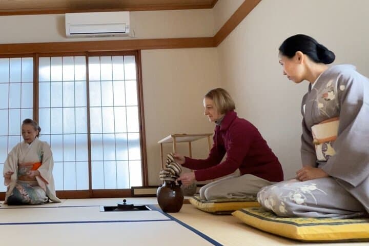 Authentic Japanese Tea Ceremony in an Intimate Setting — photo 8