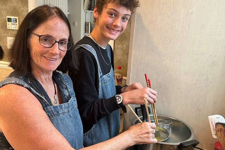 Let's make ramen and gyoza at a local Tokyo home！ — photo 11
