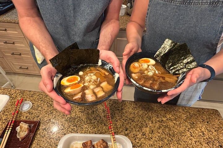 Let's make ramen and gyoza at a local Tokyo home！ — photo 12