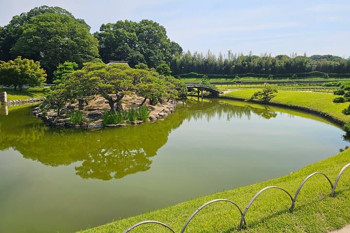 Okayama: Castle & Korakuen Garden Heritage Walk — photo 8