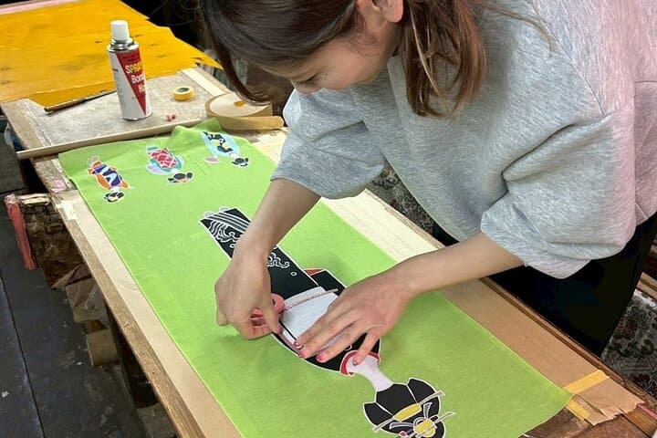 Kyoto: Yuzen Dyeing Workshop with Tenugui Souvenir — photo 2
