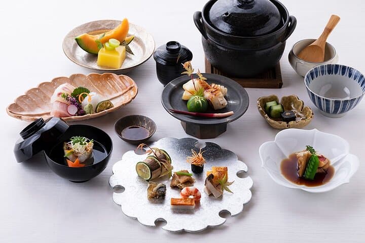 Asakusa Walking Tour: Private Geisha & Kaiseki Lunch (2-3 Guests) — photo 12