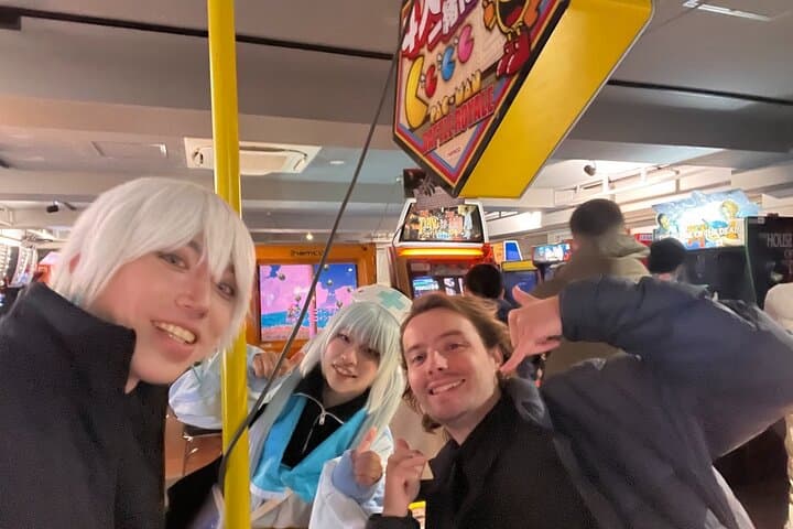 Explore Retro Gaming in Akihabara with Android Characters — photo 1