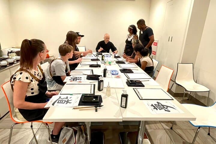 Japanese Calligraphy Experience in Osaka — photo 7