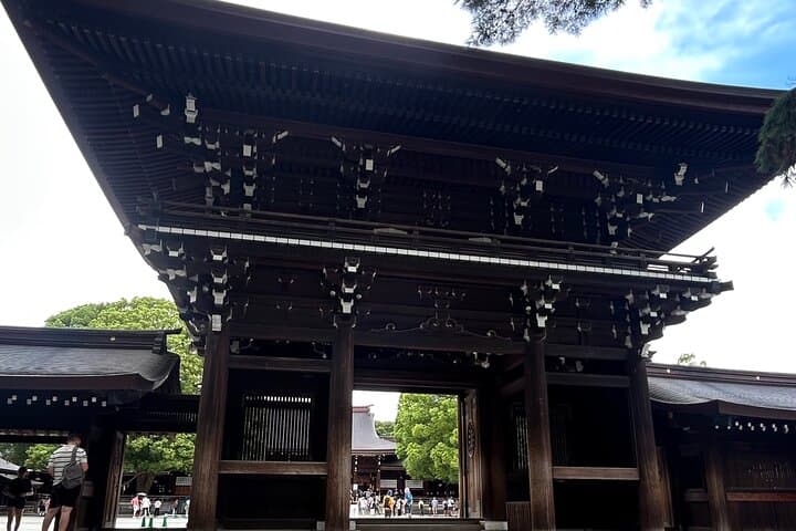 Tokyo Shibuya Harajuku Meiji Shrine Walking Tour — photo 5