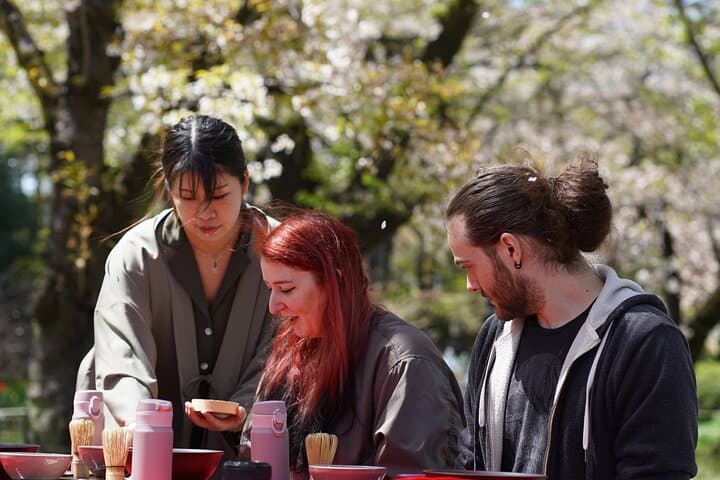 Tokyo Cherry Blossom Matcha Experience in Yoyogi Park (Shibuya) — photo 7