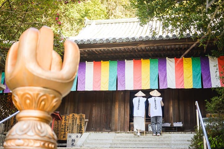 Haiku Writing Experience on a Pilgrimage Walk at Ishiteji Temple — photo 2