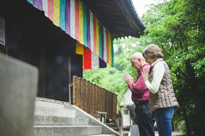 Haiku Writing Experience on a Pilgrimage Walk at Ishiteji Temple — photo 3