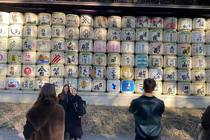 Pray Like a Local at Meiji Shrine – Guided Tour with Sake Barrels — photo 2
