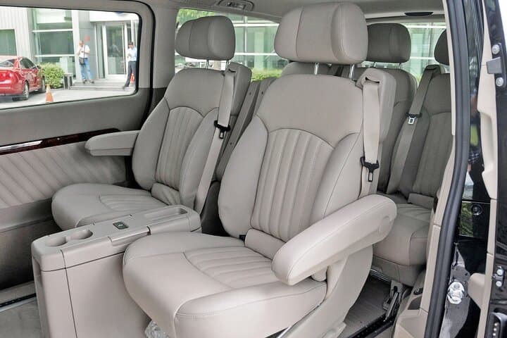 Sapporo Private Tour: Asahiyama Zoo, Ramen Village & Sake Brewery — photo 13
