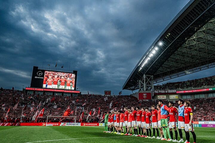 Urawa Reds Football Game at Saitama Stadium 2002 — photo 4