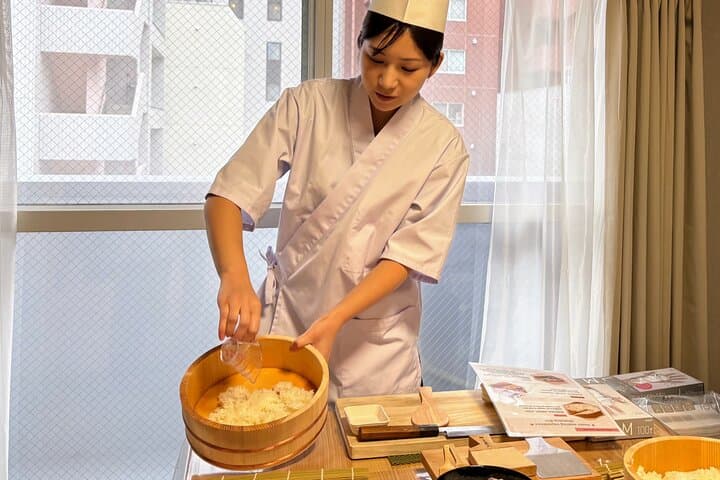 Sapporo Master Sushi Making Tour — photo 3