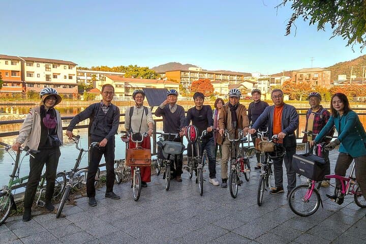 Kyoto: Higashiyama Slow Cycling Tour along the quiet waterfront — photo 5