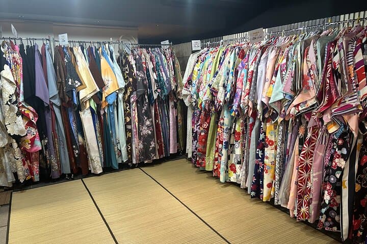 Eikando Temple Kyoto Kimono Rental with Hair Styling Experience — photo 4