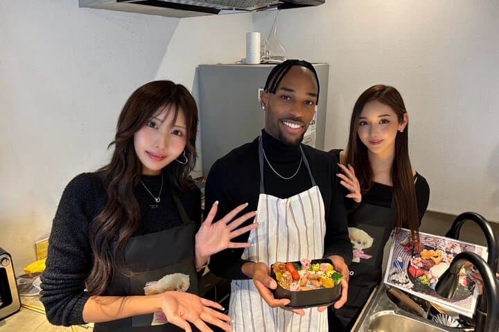 Kawaii Character Bento Cooking Class in Shinjuku Tokyo — photo 4