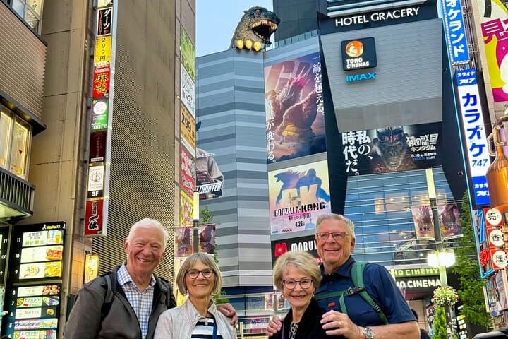 Tokyo Night Walking Tour: Korean Town, Kabukicho & Golden Gai — photo 4