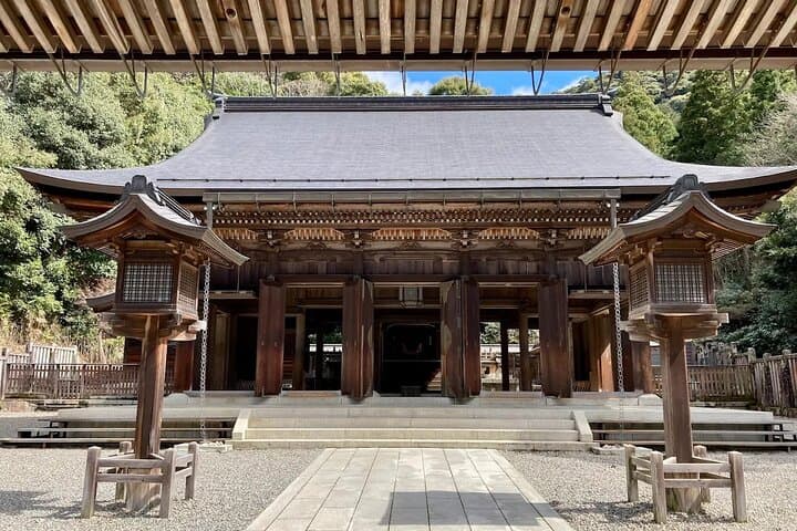Guided Tour in Gifu Great Buddhist Statue Golden Gate Shrine — photo 5