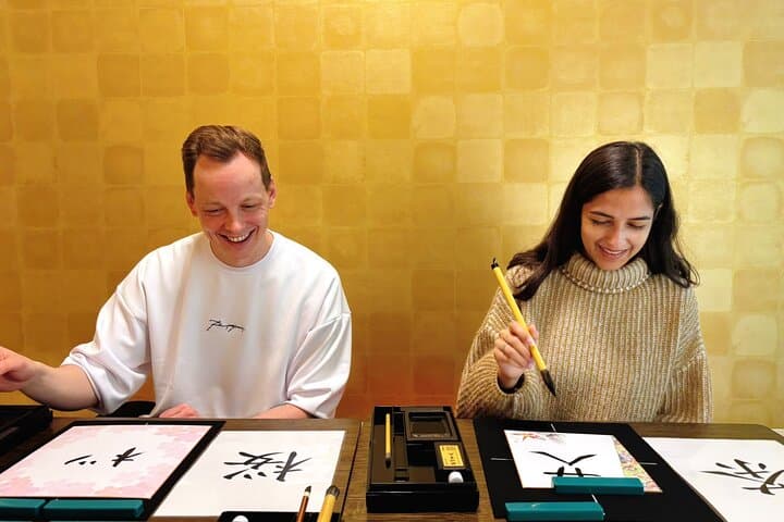 Private Tea Ceremony and Calligraphy Experiences in Osaka — photo 5