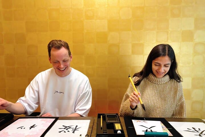 Private Japanese Calligraphy Experience in Osaka — photo 7