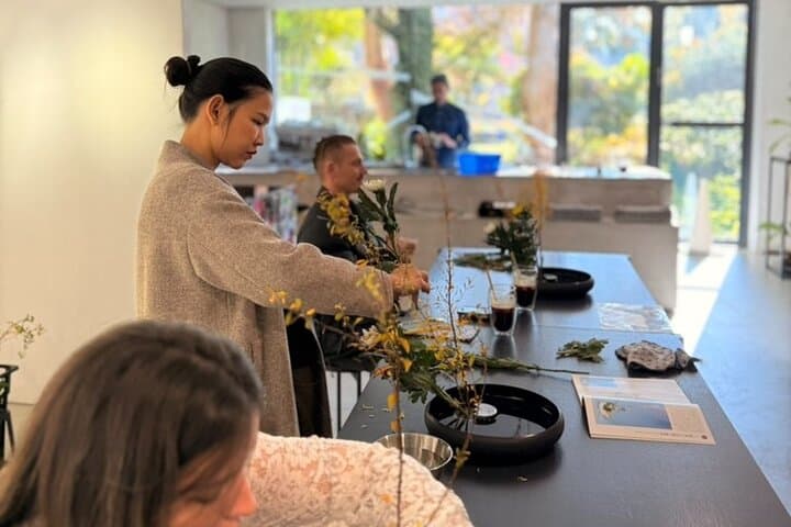 Traditional Ikebana Experience in Osaka (Small Group) — photo 7