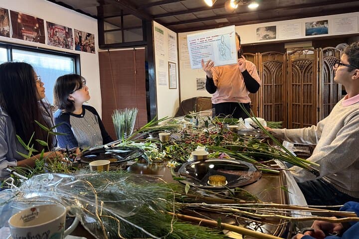 Ikebana (Japanese Flower Arrangement) Workshop in Beppu — photo 3