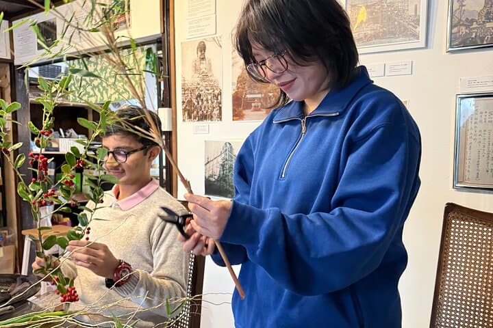 Ikebana (Japanese Flower Arrangement) Workshop in Beppu — photo 8