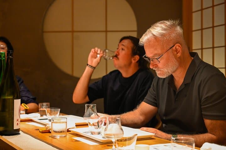 Private Sake Tasting with a Sake Brewer in Osaka（7 Premium Sake） — photo 4