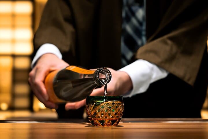 Private Sake Tasting with a Sake Brewer in Osaka（7 Premium Sake） — photo 3