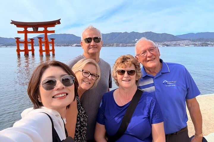 Hiroshima & Miyajima Group Walking Tour With Local Guide — photo 4
