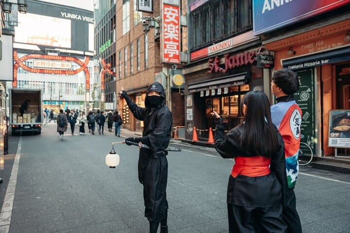 Tokyo Walking Tour of Kabukicho and Golden Gai with a Ninja Guide — photo 7