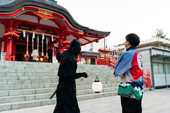 Tokyo Walking Tour of Kabukicho and Golden Gai with a Ninja Guide — photo 9