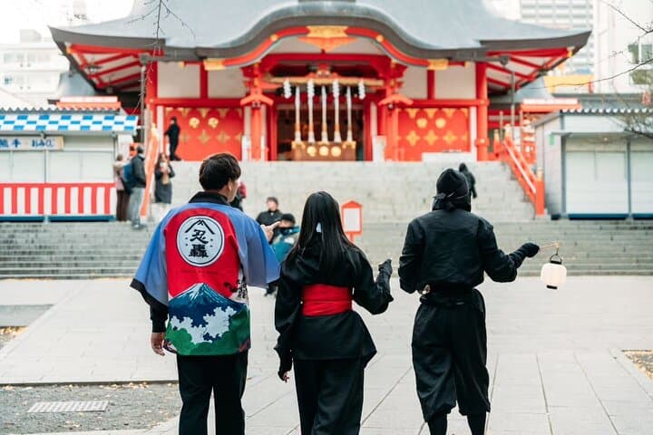 Tokyo Walking Tour of Kabukicho and Golden Gai with a Ninja Guide — photo 3