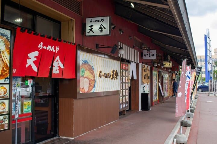 Sapporo Private Tour: Asahiyama Zoo, Ramen Village & Sake Brewery — photo 6