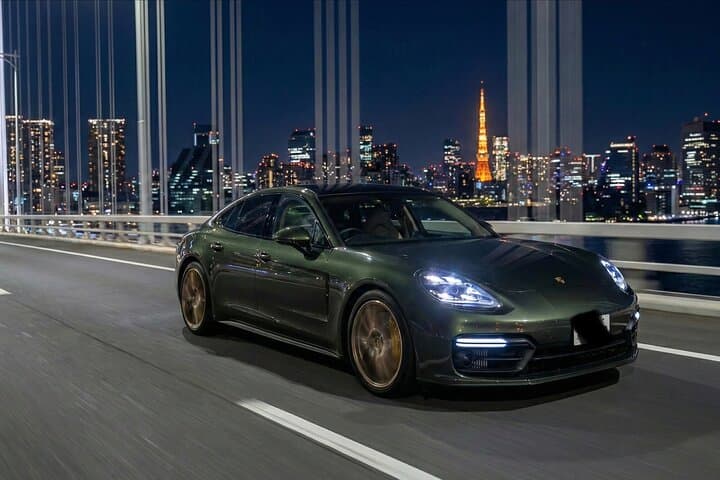 Discover Japans Capital City with Private Luxury Car — photo 3