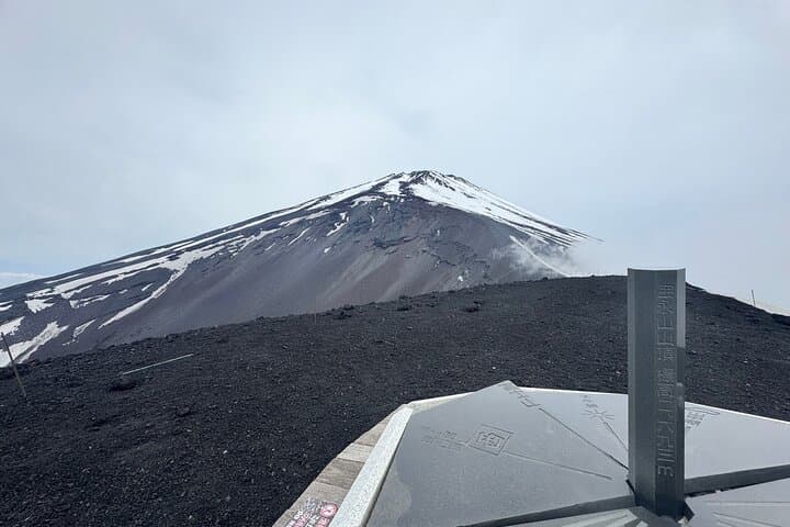 Private Mt. Fuji Hoei Crater Hiking and Sightseeing Tour — photo 3