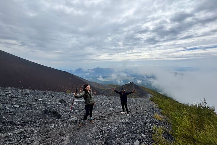 Private Mt. Fuji Hoei Crater Hiking and Sightseeing Tour — photo 7