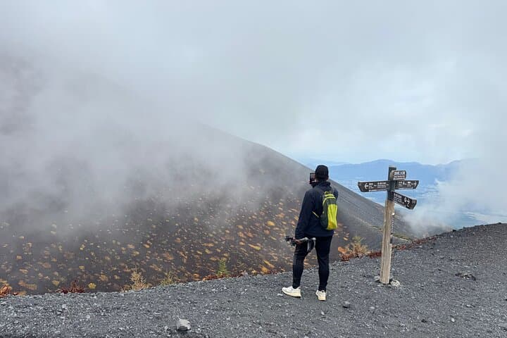 Private Mt. Fuji Hoei Crater Hiking and Sightseeing Tour — photo 8